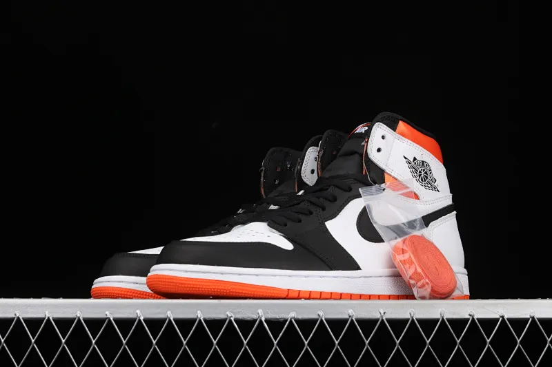All Categories Air Jordan Jordan Series Basketball Shoes Air Jordan 1 High Air Jordan 1 High OG "Black Toe Shattered Backboard" AJ1 Joe 1 Shattered Backboard Black Toe High Top Basketball Shoes 555088-180